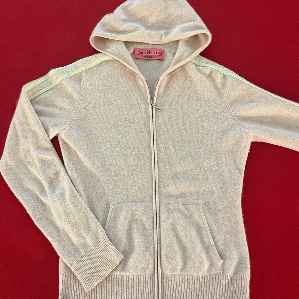 Vintage Rare Juicy Couture baby pink soft zip up